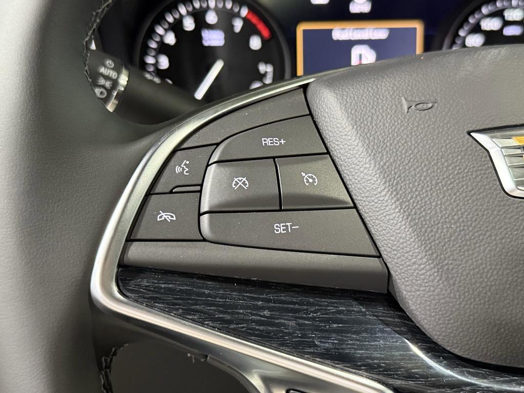 new 2025 Cadillac XT5 car, priced at $57,201