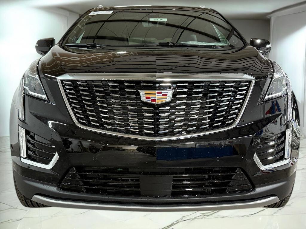 new 2025 Cadillac XT5 car, priced at $57,201