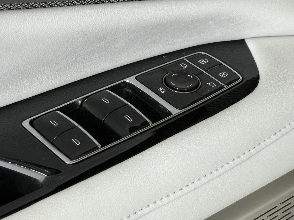 new 2025 Cadillac OPTIQ car, priced at $57,561