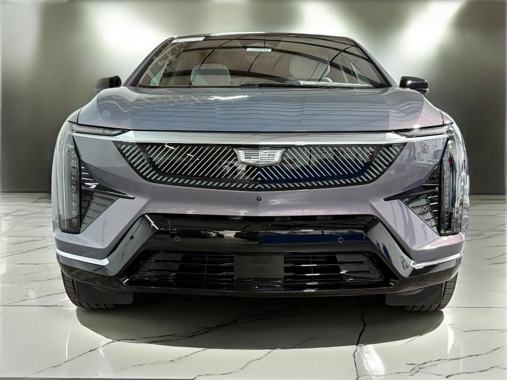new 2025 Cadillac OPTIQ car, priced at $57,561