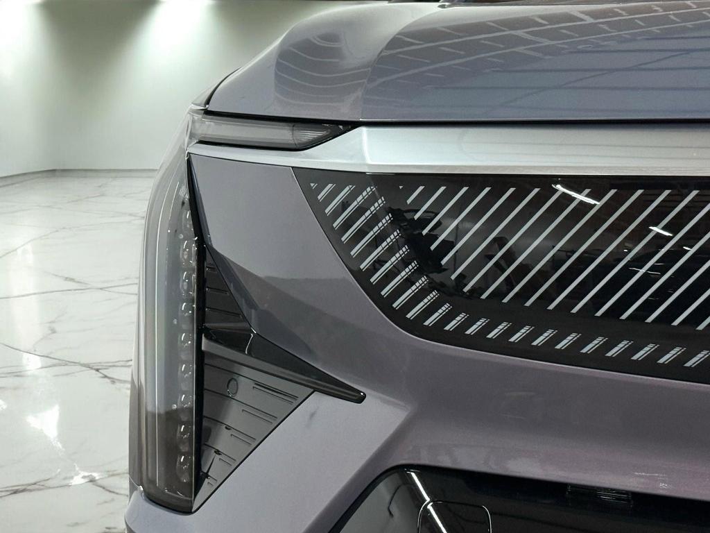 new 2025 Cadillac OPTIQ car, priced at $57,561