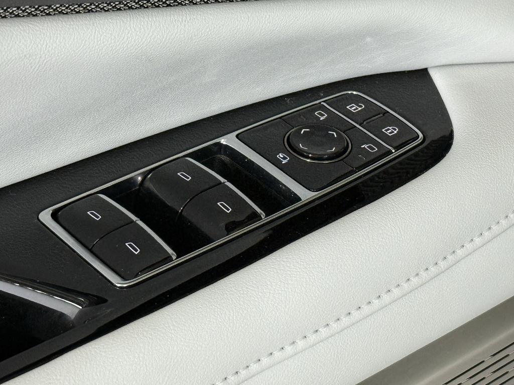 new 2025 Cadillac OPTIQ car, priced at $57,561