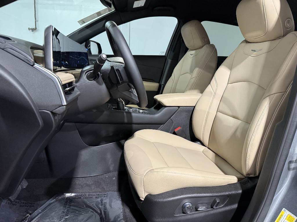 new 2025 Cadillac XT4 car, priced at $43,131