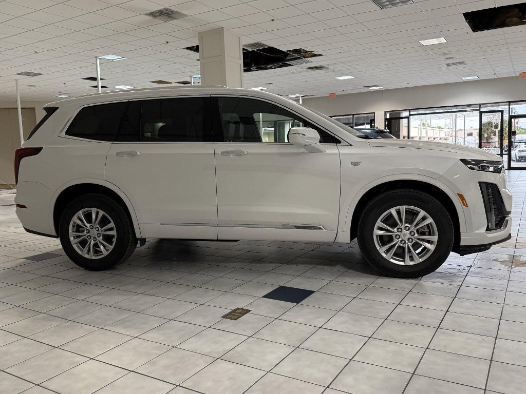new 2025 Cadillac XT6 car, priced at $50,313