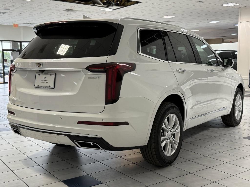 new 2025 Cadillac XT6 car, priced at $50,313