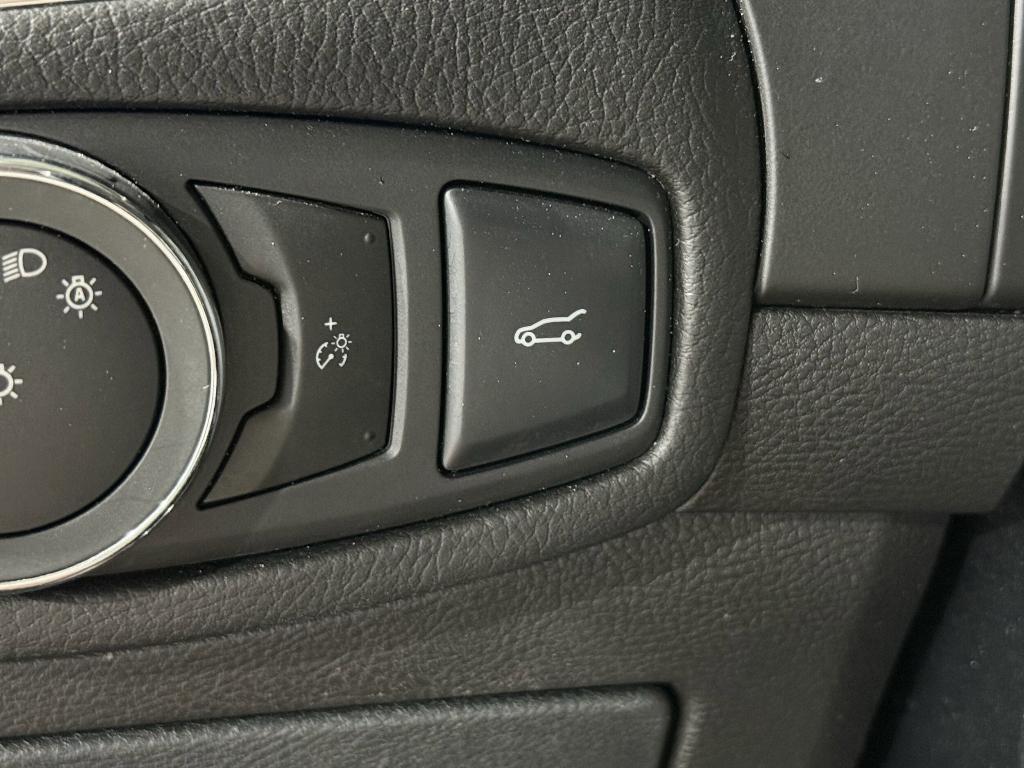 used 2015 Ford Edge car, priced at $11,499