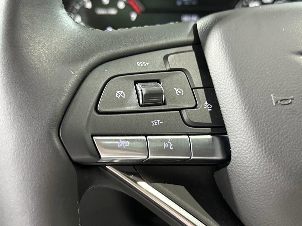 new 2025 Cadillac XT6 car, priced at $42,812