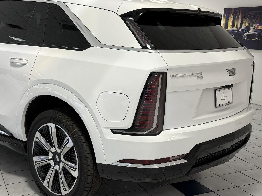 new 2025 Cadillac Escalade car, priced at $131,981