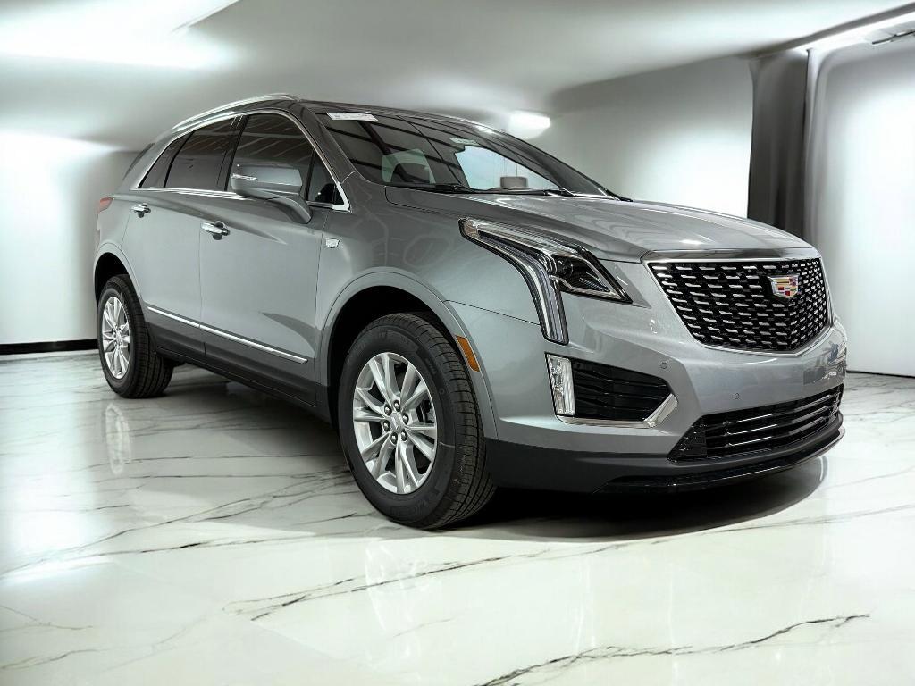 new 2025 Cadillac XT5 car, priced at $45,381