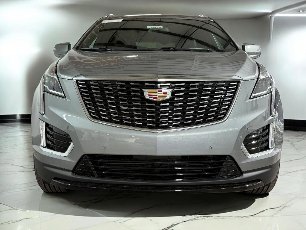 new 2025 Cadillac XT5 car, priced at $45,381