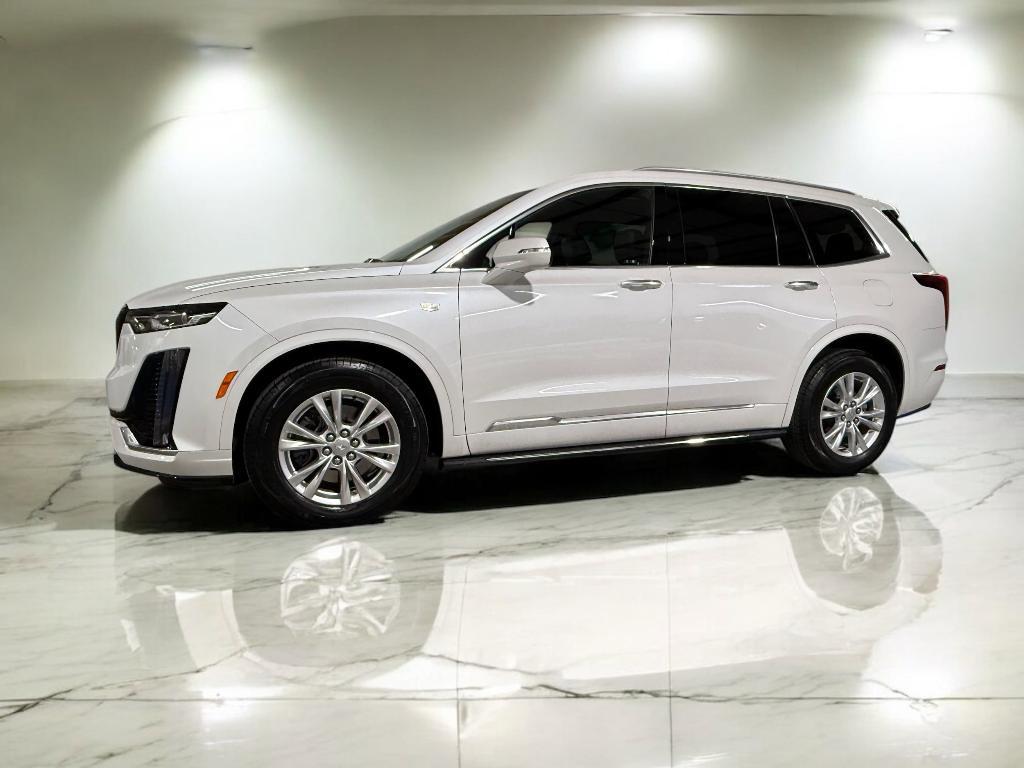 used 2023 Cadillac XT6 car, priced at $35,998