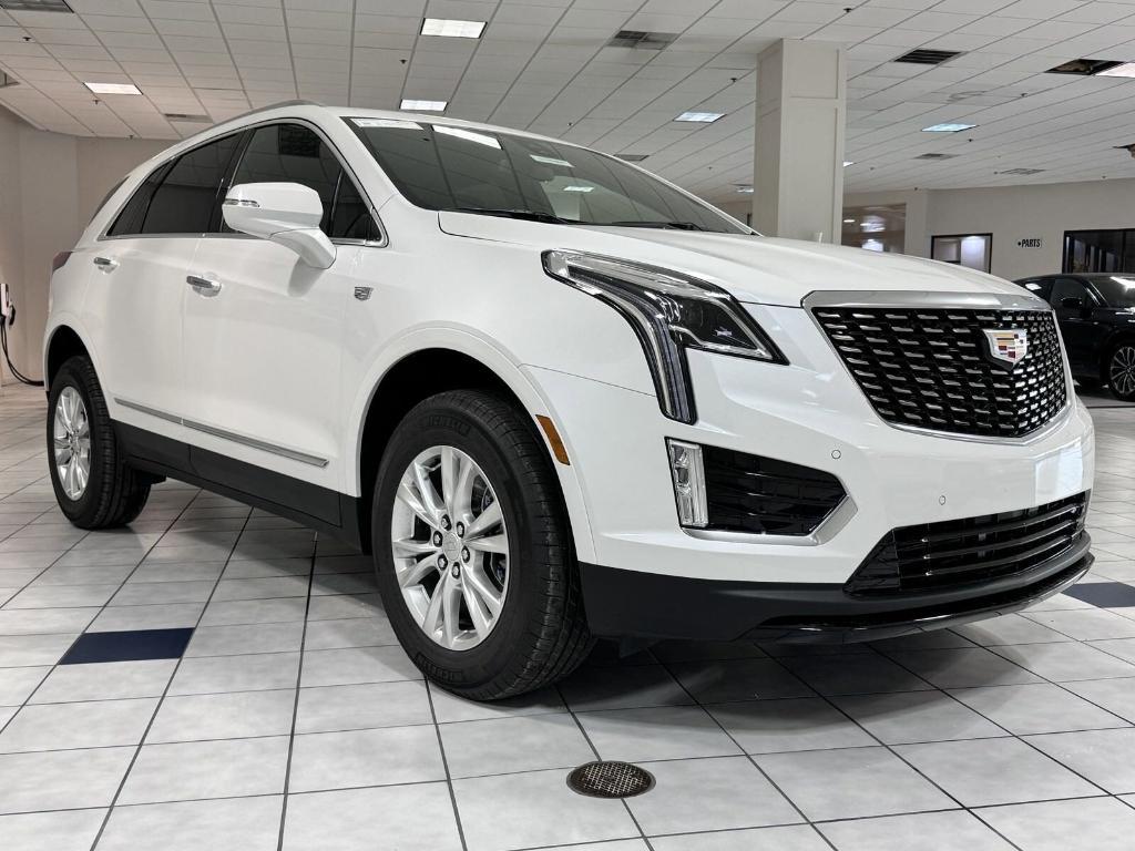 new 2025 Cadillac XT5 car, priced at $46,240