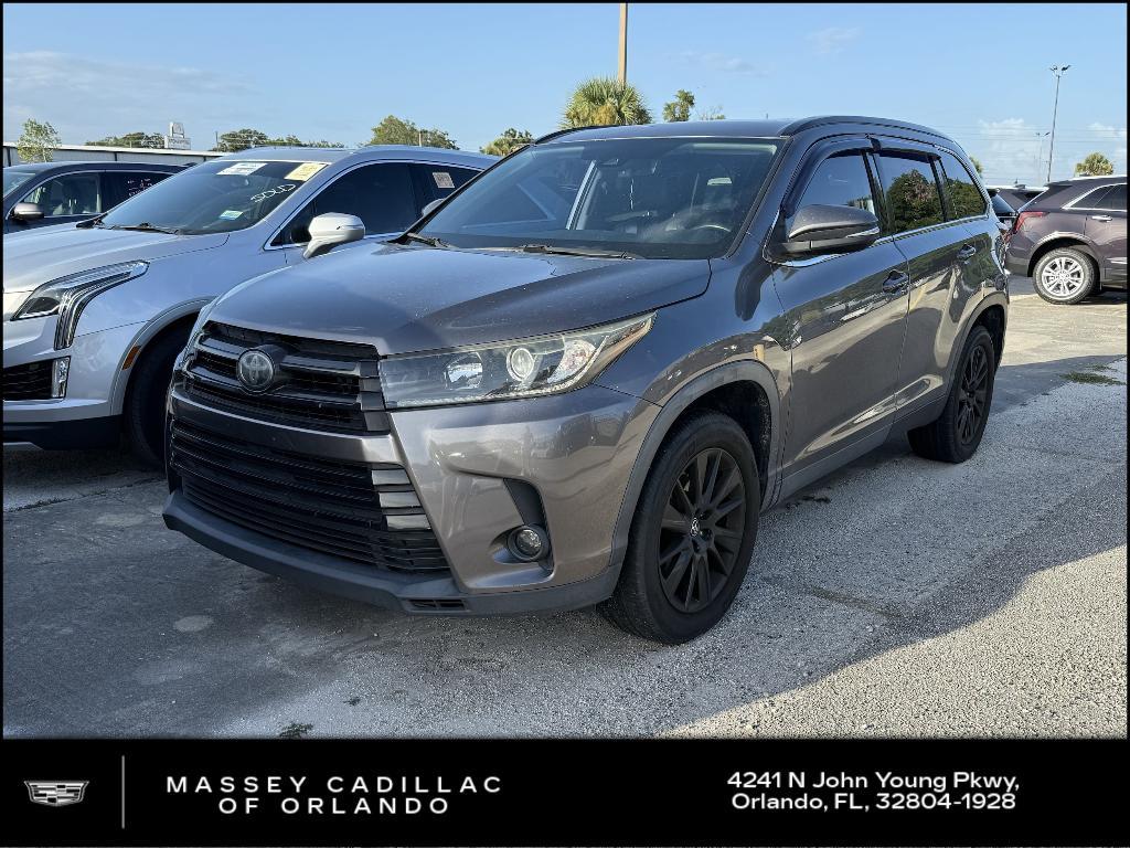 used 2019 Toyota Highlander car, priced at $23,999