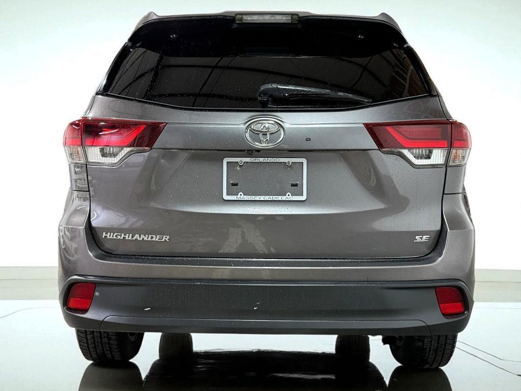 used 2019 Toyota Highlander car, priced at $21,996