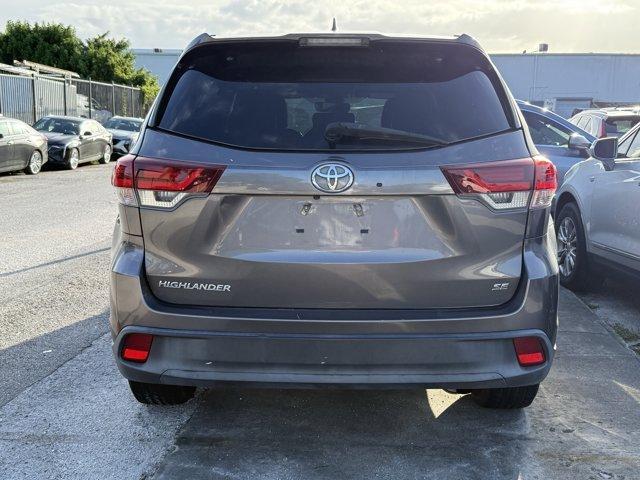 used 2019 Toyota Highlander car, priced at $23,999