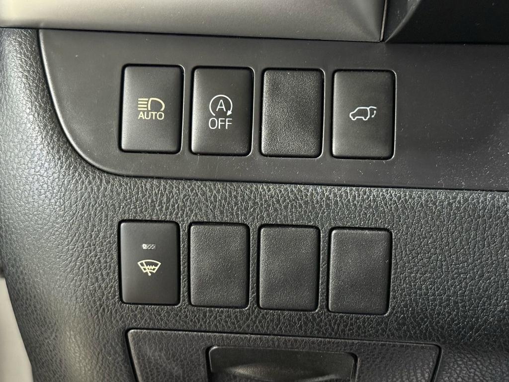 used 2019 Toyota Highlander car, priced at $21,996