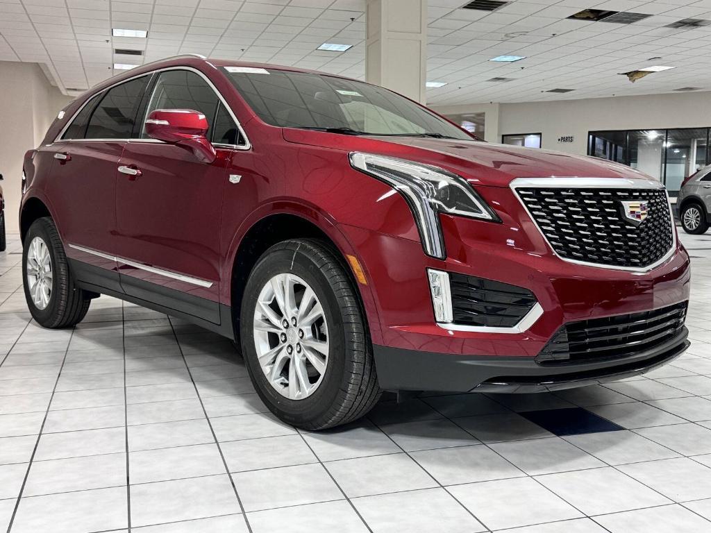 new 2025 Cadillac XT5 car, priced at $46,125