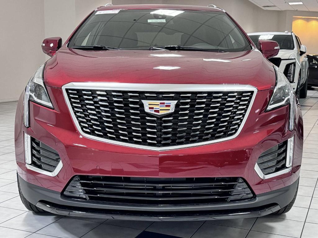 new 2025 Cadillac XT5 car, priced at $46,125