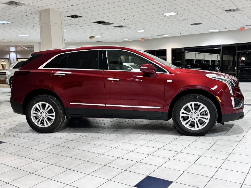 new 2025 Cadillac XT5 car, priced at $46,125