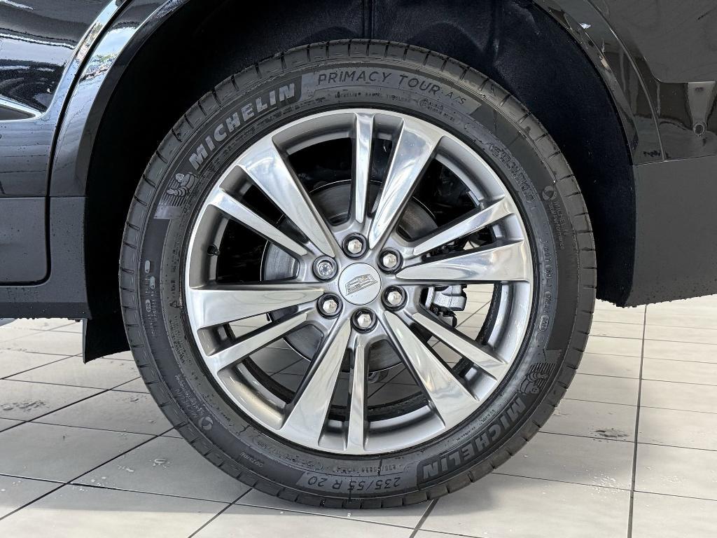 new 2025 Cadillac XT5 car, priced at $57,132