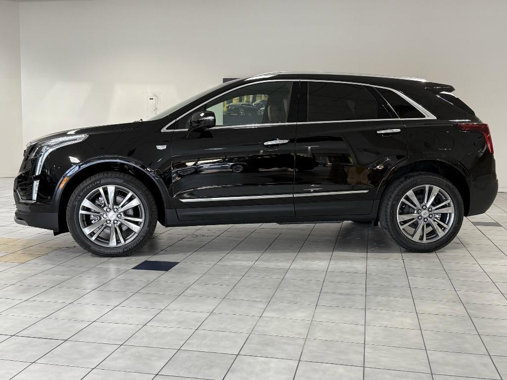 new 2025 Cadillac XT5 car, priced at $57,331