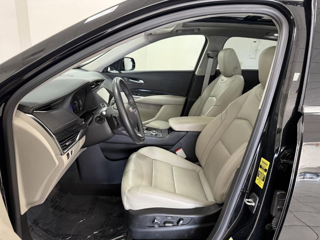 used 2021 Cadillac XT4 car, priced at $28,497