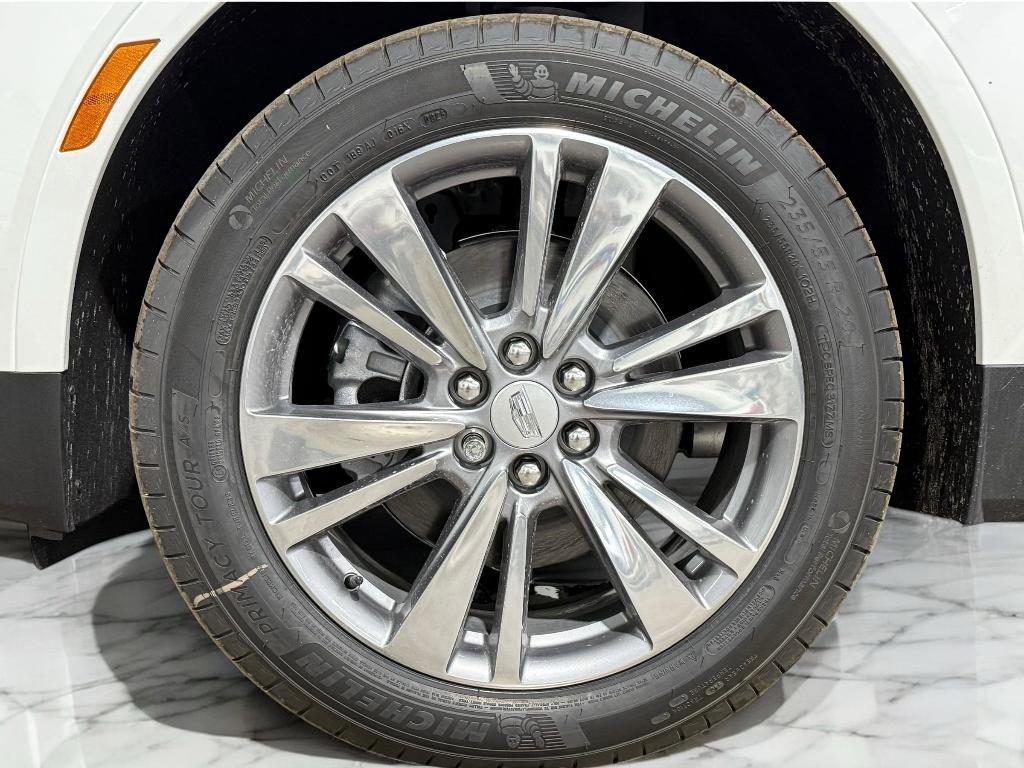 new 2025 Cadillac XT5 car, priced at $56,781