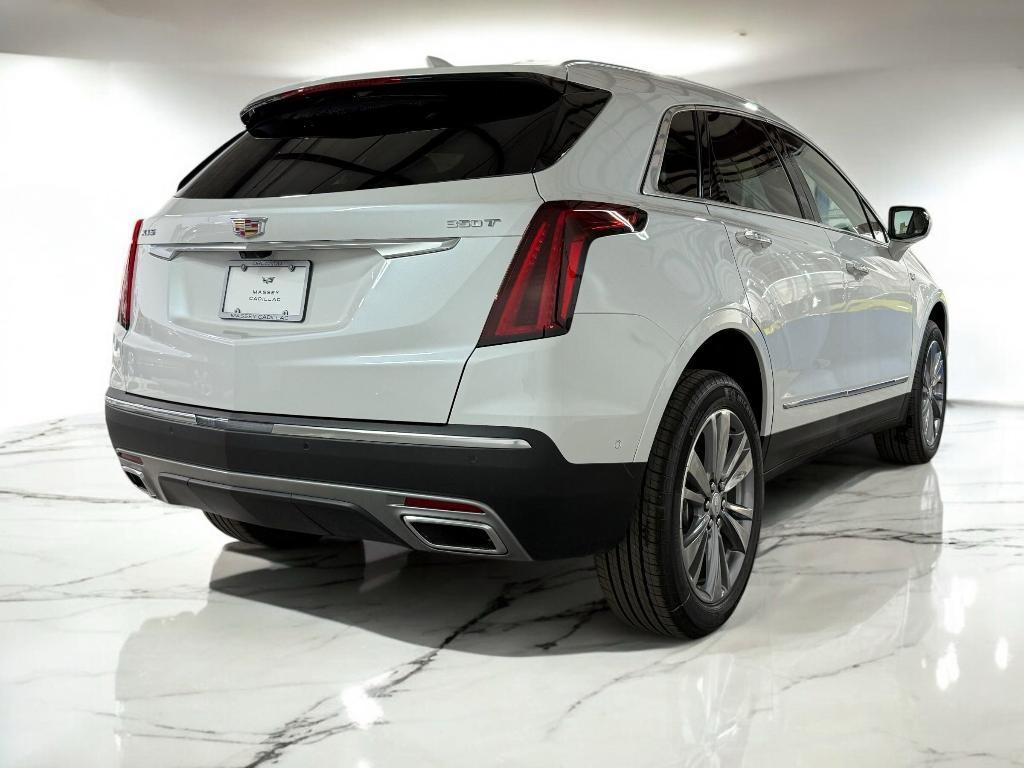 new 2025 Cadillac XT5 car, priced at $56,781