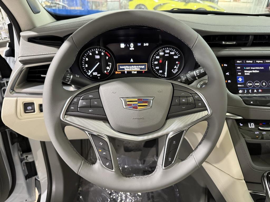 new 2025 Cadillac XT5 car, priced at $56,781