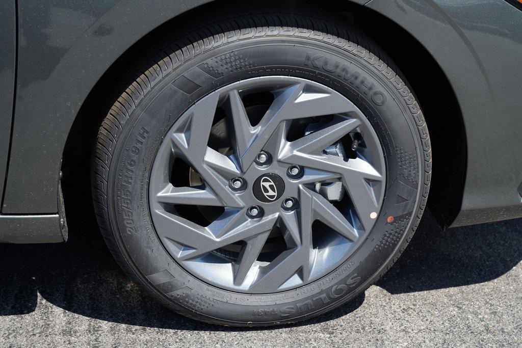 new 2025 Hyundai ELANTRA HEV car, priced at $25,965