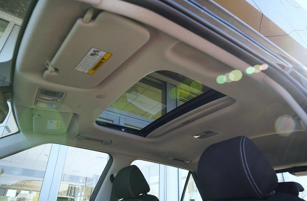 new 2025 Hyundai Venue car, priced at $23,556