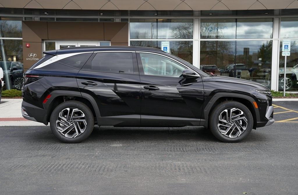 new 2026 Hyundai TUCSON Hybrid car, priced at $40,524