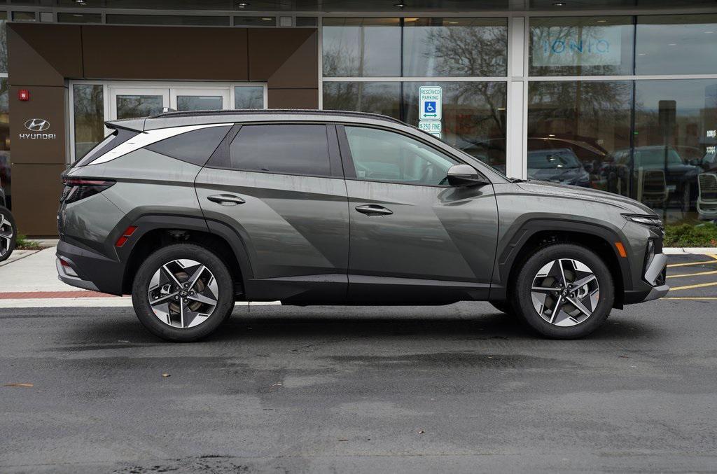 new 2025 Hyundai TUCSON Hybrid car, priced at $36,310
