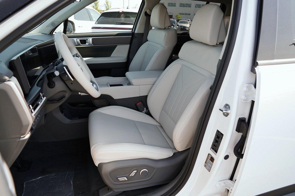 new 2025 Hyundai Santa Fe car, priced at $38,082