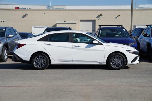 new 2024 Hyundai Elantra car, priced at $22,288