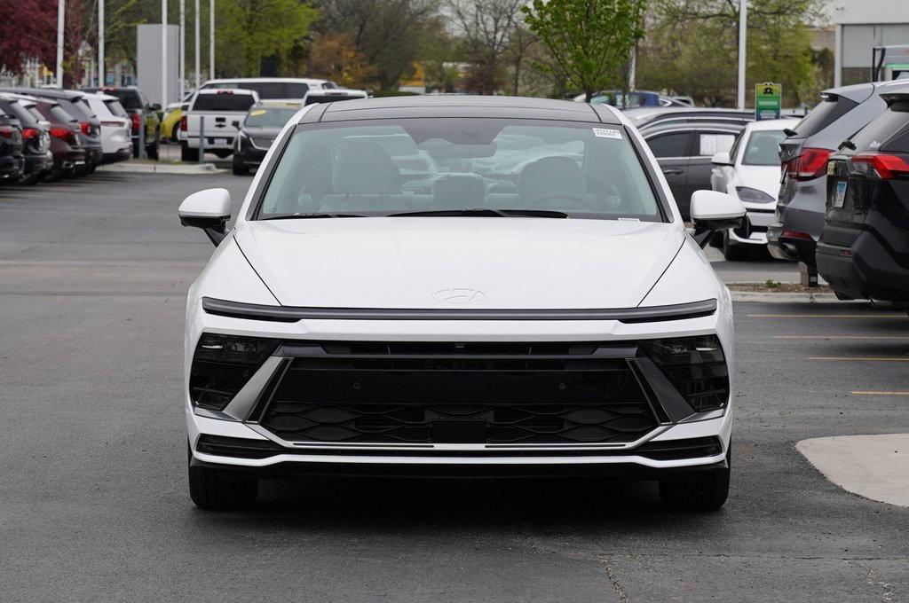 new 2025 Hyundai Sonata Hybrid car, priced at $39,015