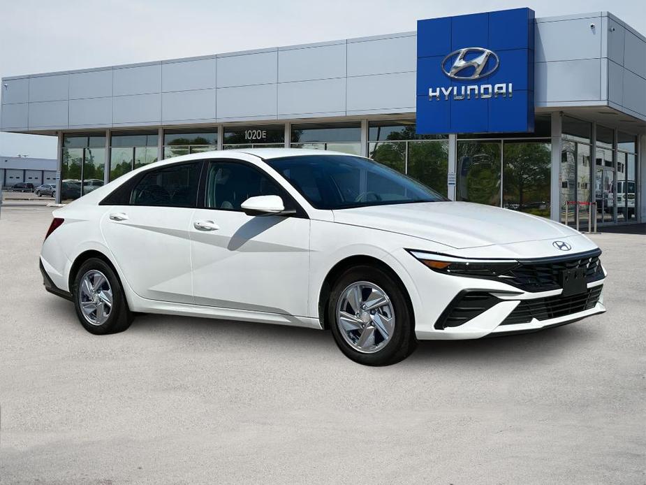 new 2024 Hyundai Elantra car, priced at $22,699