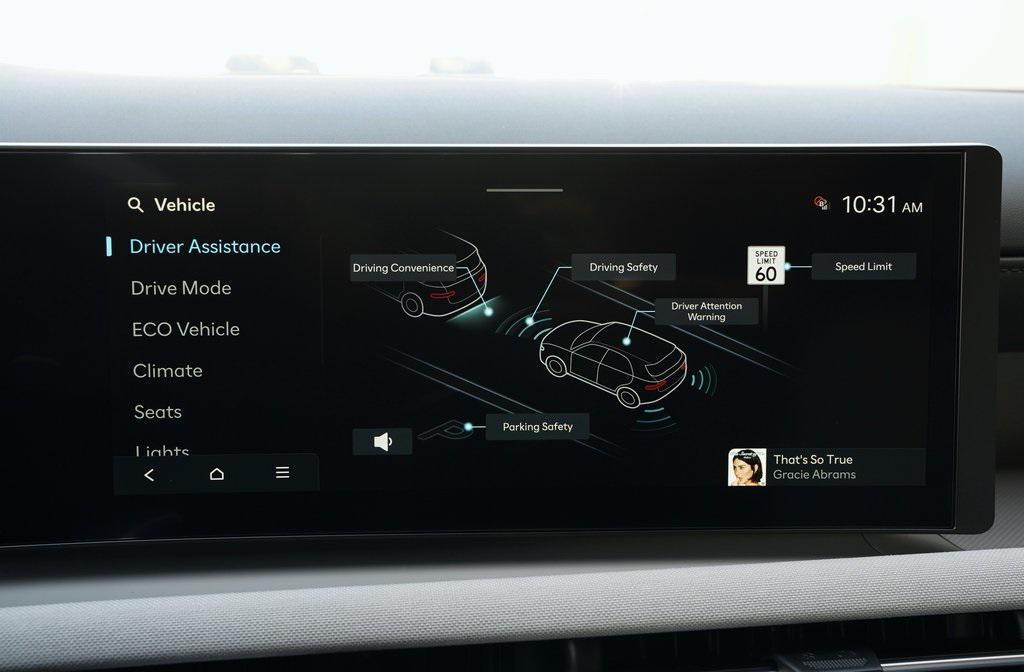 new 2026 Hyundai TUCSON Hybrid car, priced at $42,623