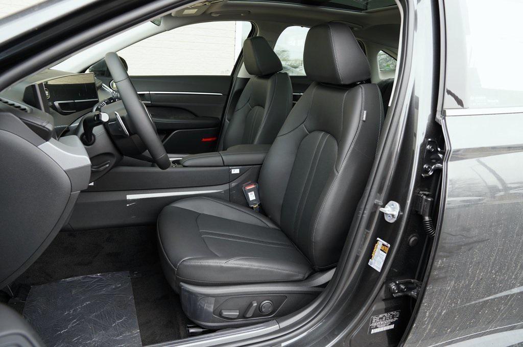 new 2025 Hyundai Sonata Hybrid car, priced at $38,515