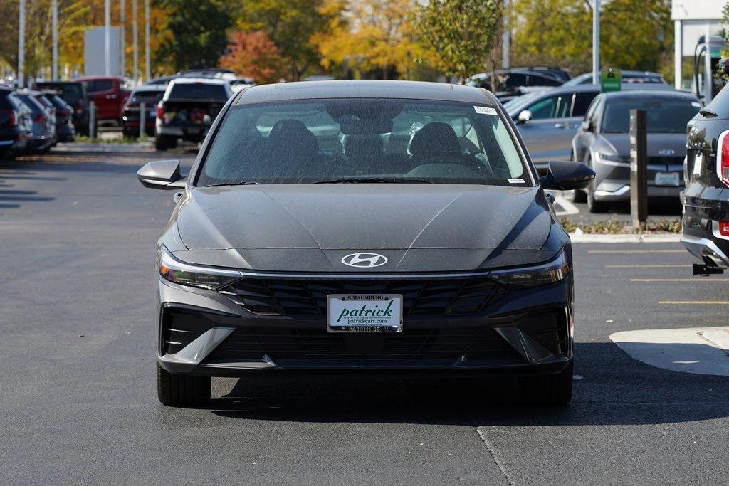 new 2025 Hyundai Elantra car, priced at $25,634