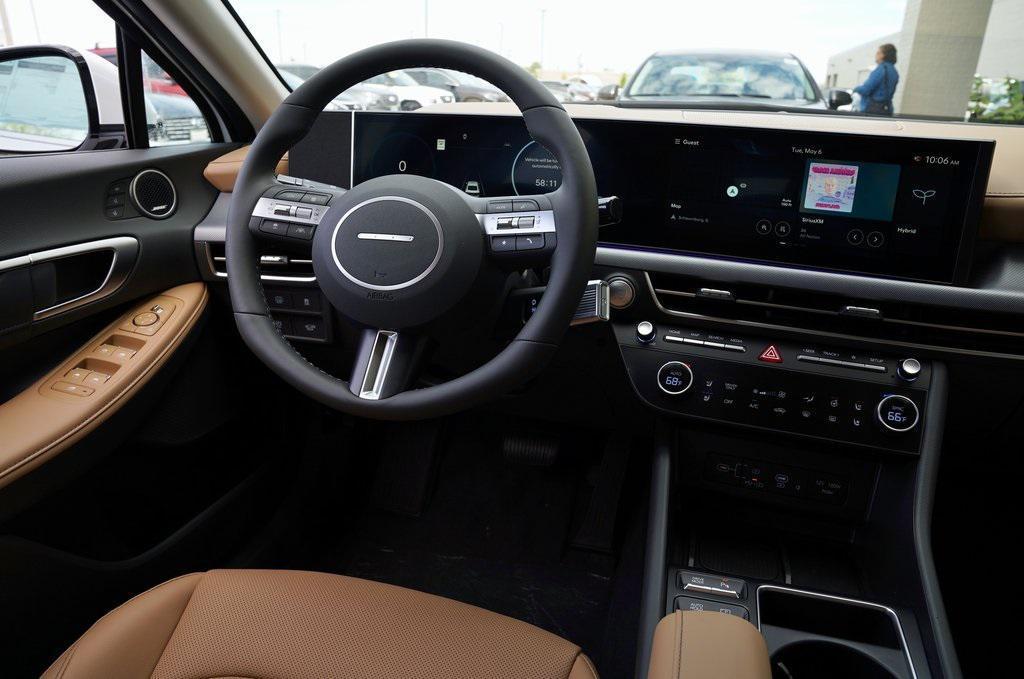new 2025 Hyundai Sonata Hybrid car, priced at $39,025