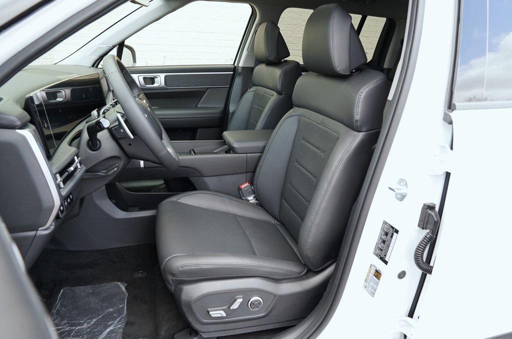 new 2025 Hyundai Santa Fe car, priced at $44,980