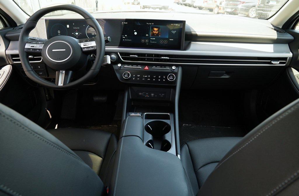 new 2025 Hyundai Sonata Hybrid car, priced at $38,070