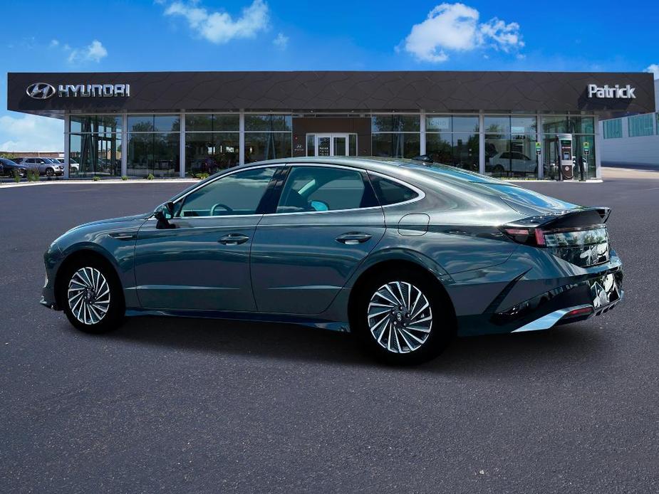 new 2025 Hyundai Sonata Hybrid car, priced at $32,172