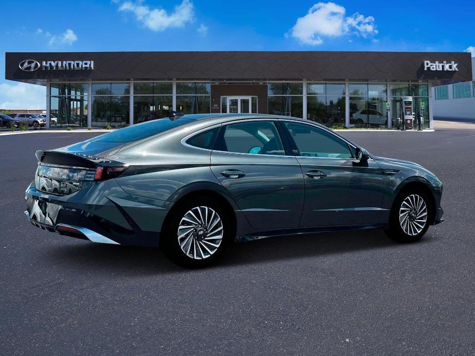 new 2025 Hyundai Sonata Hybrid car, priced at $32,172