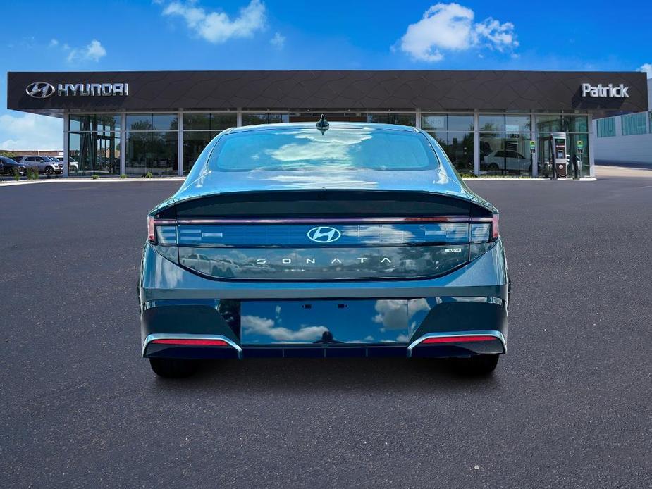 new 2025 Hyundai Sonata Hybrid car, priced at $32,172