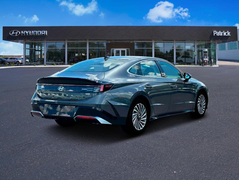 new 2025 Hyundai Sonata Hybrid car, priced at $32,172