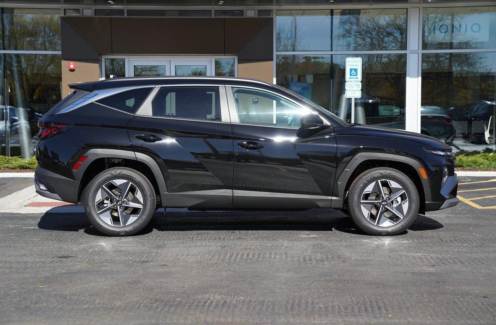 new 2026 Hyundai TUCSON Hybrid car, priced at $32,388