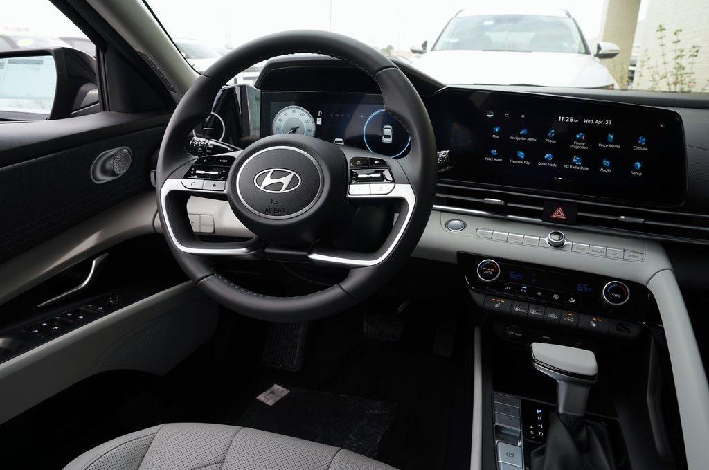 new 2025 Hyundai Elantra car, priced at $27,285
