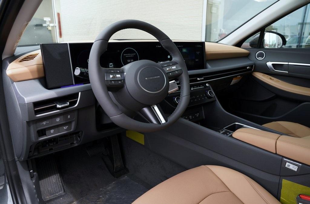 new 2025 Hyundai Sonata Hybrid car, priced at $37,990